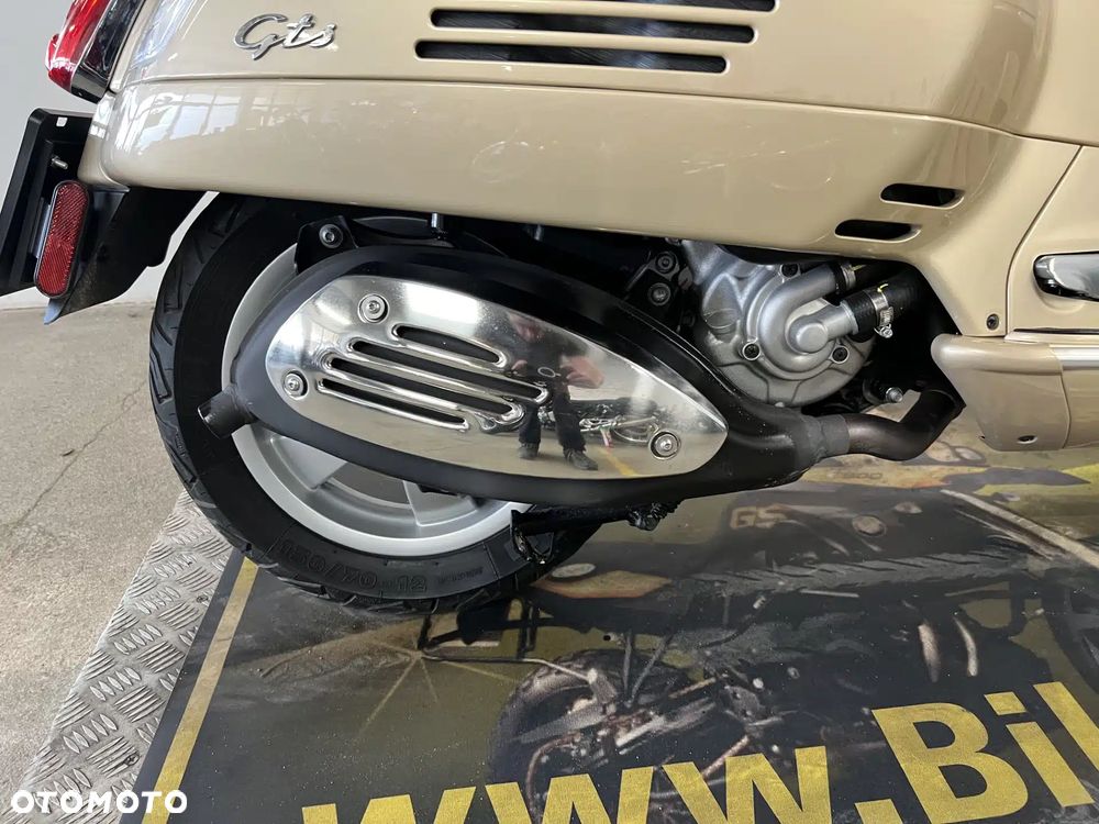 Vespa GTS - 10