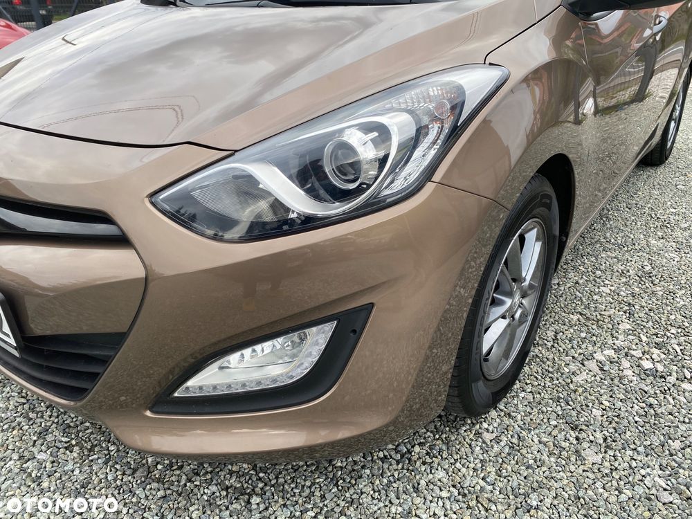 Hyundai i30 1.4 Fifa World Cup Edition - 10