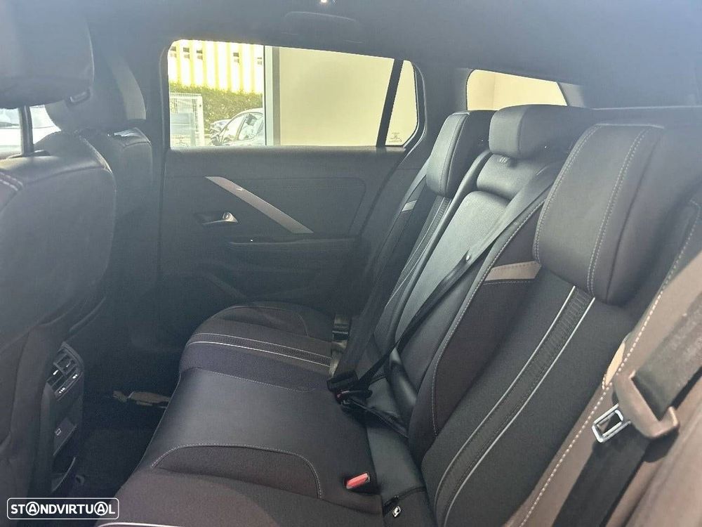 Opel Astra 1.2 T GS Aut. - 10