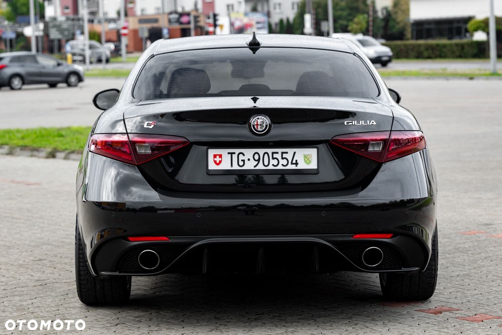 Alfa Romeo Giulia 2.0 Turbo Veloce Q4 - 11