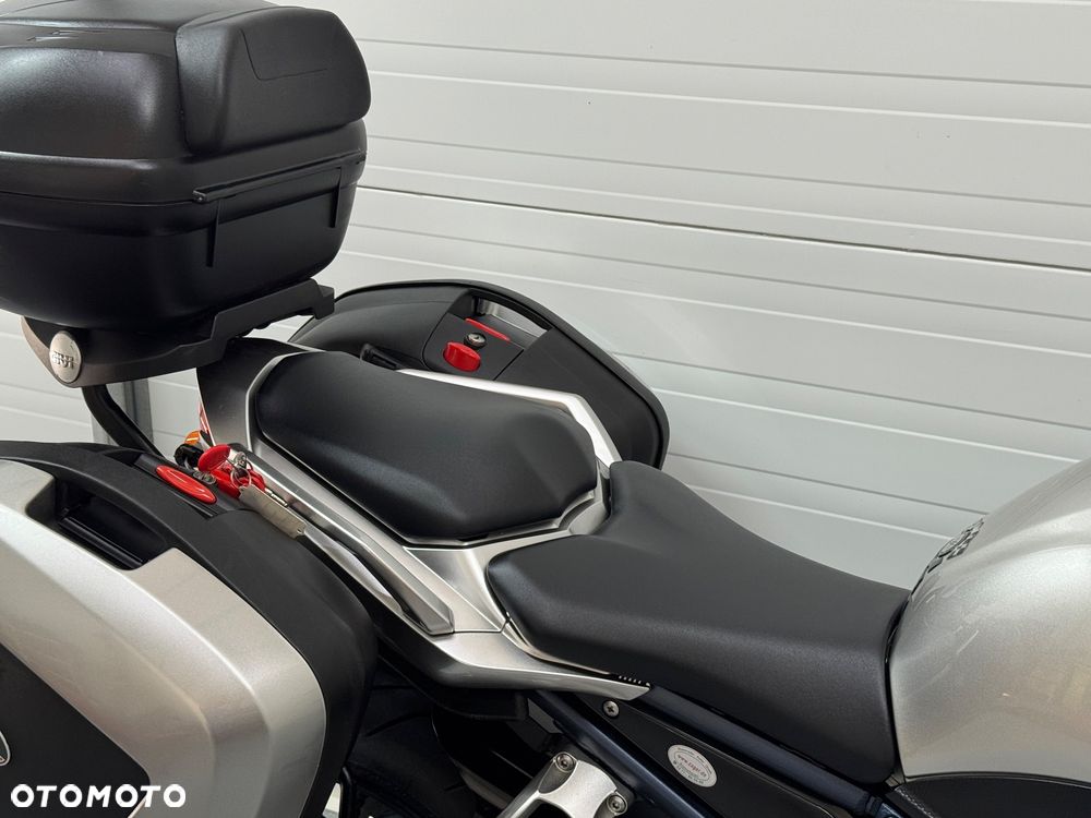 Yamaha FZ - 9