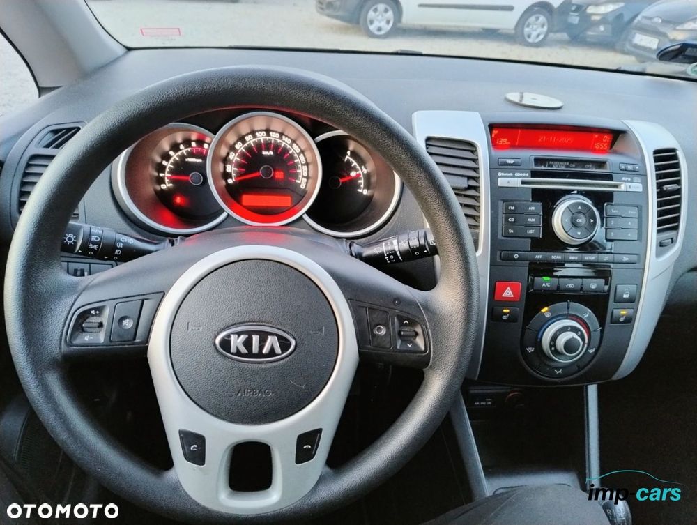 Kia Venga - 7