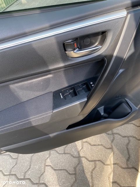 Toyota Corolla 1.6 Comfort - 14