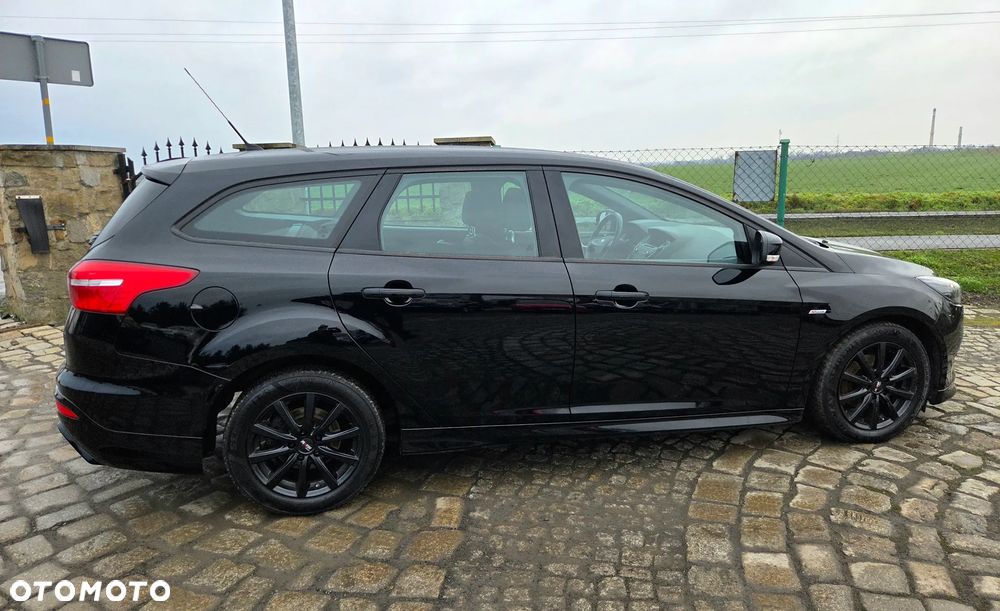 Ford Focus 1.0 EcoBoost ST-Line - 6