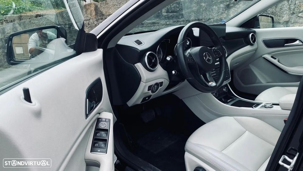 Mercedes-Benz CLA 220 - 17