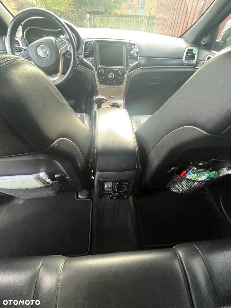 Jeep Grand Cherokee - 8