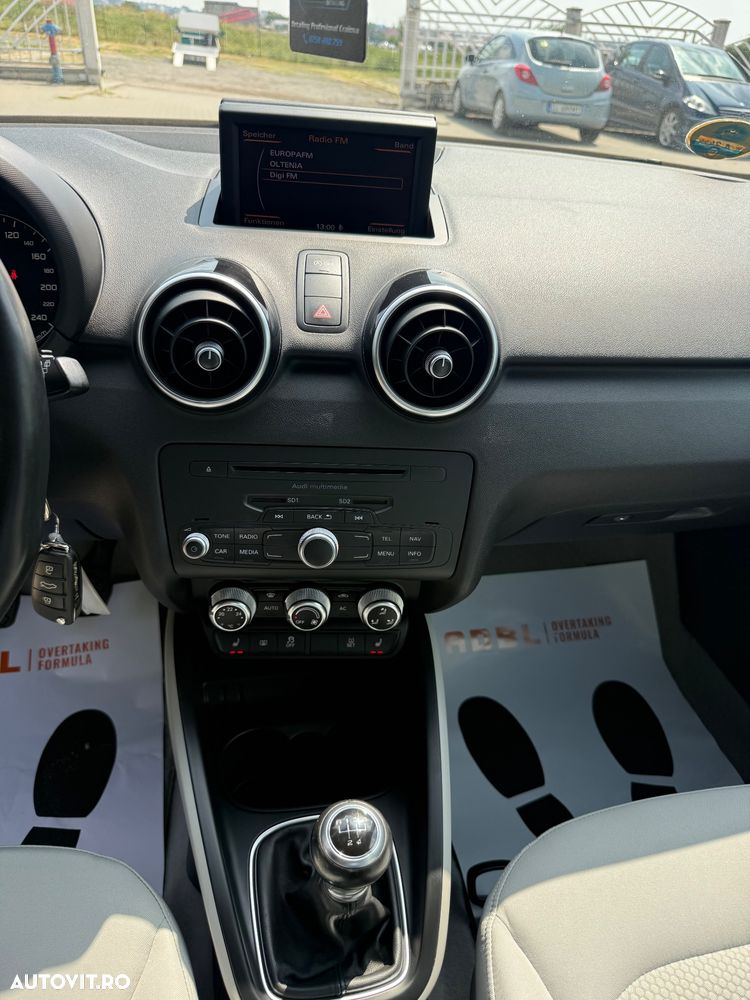 Audi A1 1.2 TFSI Attraction - 12