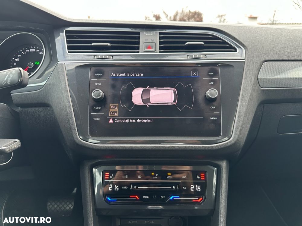 Volkswagen Tiguan 2.0 TDI SCR 4MOTION DSG Elegance - 27