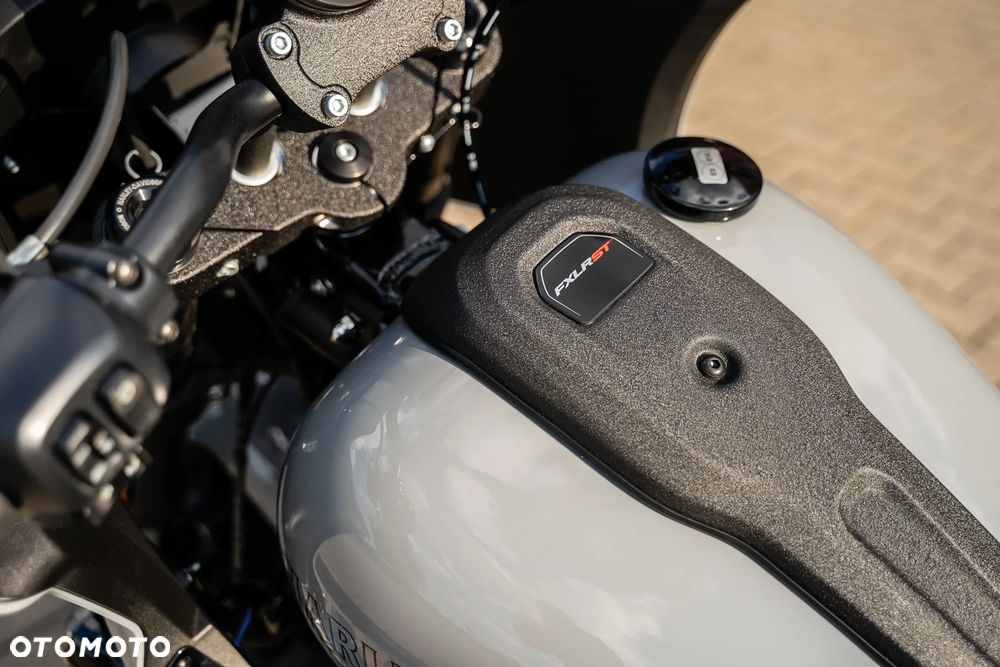 Harley-Davidson Softail Low Rider - 6