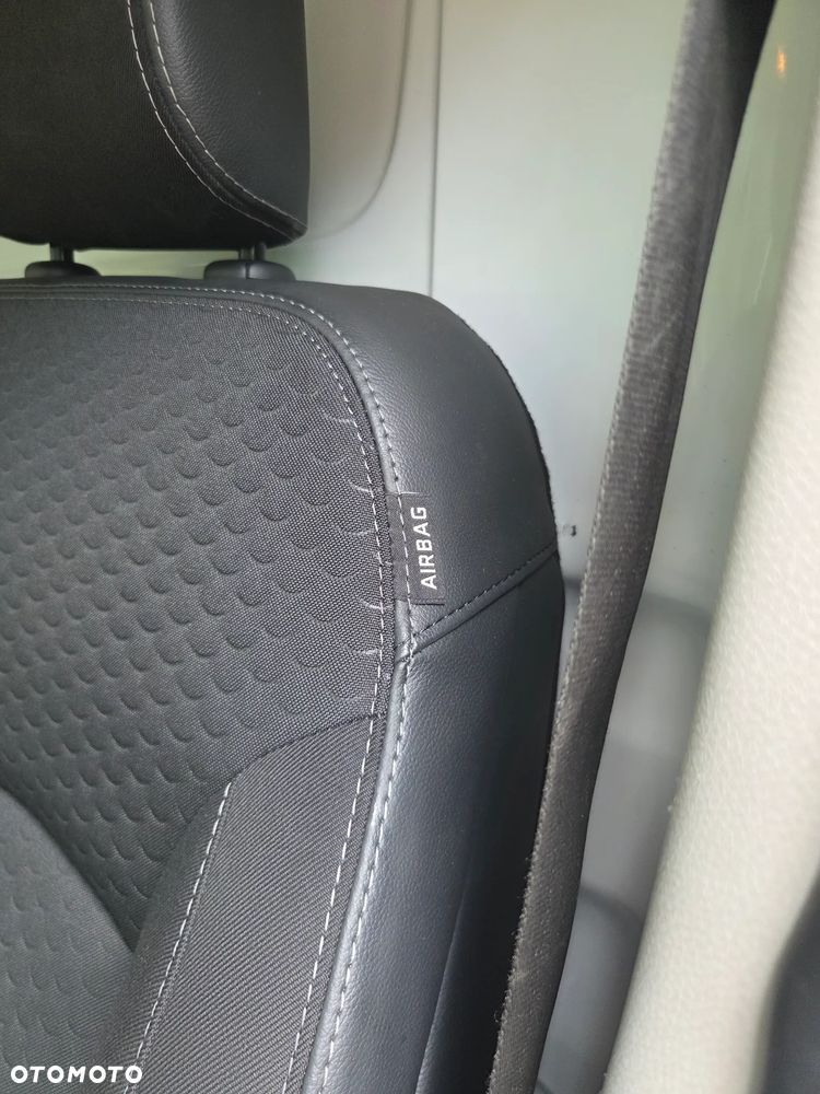 Opel Vivaro piękny Max długi - 22