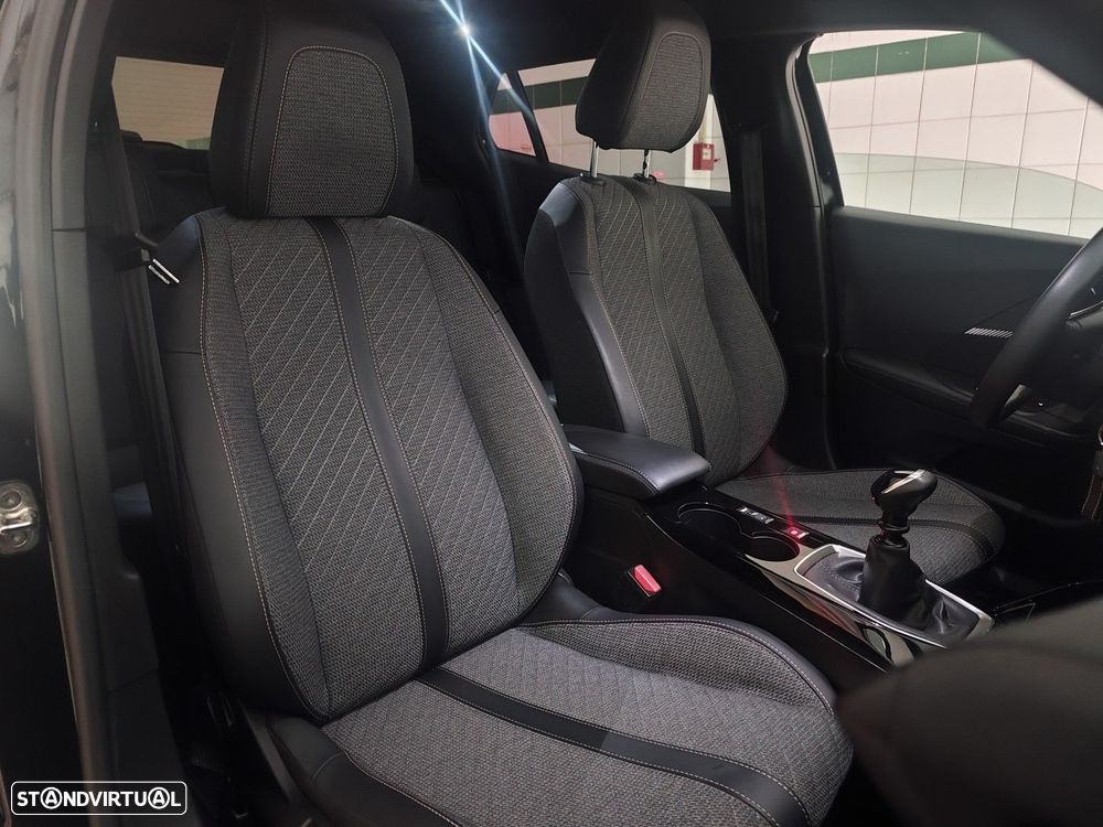 Peugeot 2008 1.2 PureTech Allure Pack - 12