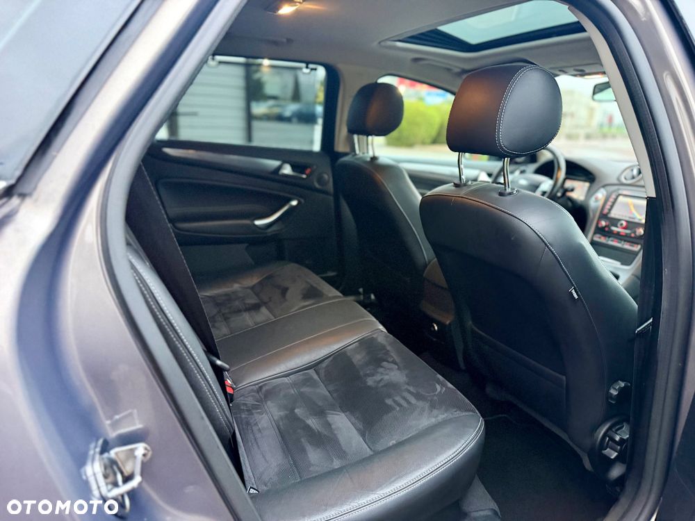 Ford Mondeo 1.6 T Platinium X Plus (Titanium) - 23