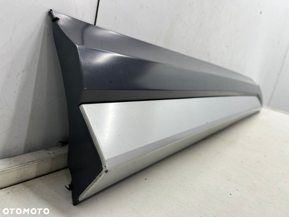 Listwa Audi Q3 I 8u 11-18r. prawa przednia dolna nakładka drzwi boczna prawy przód 8U0853960 - 2