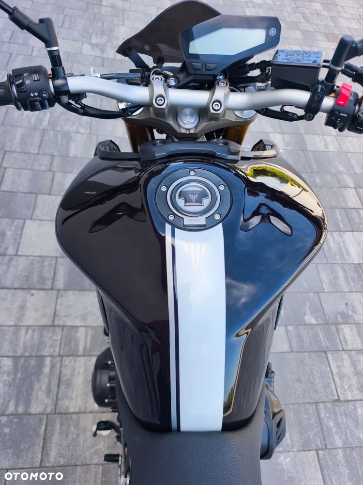 Yamaha MT - 16