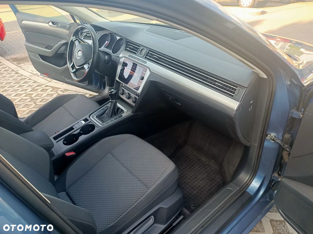 Volkswagen Passat 1.4 TSI BMT Trendline - 10