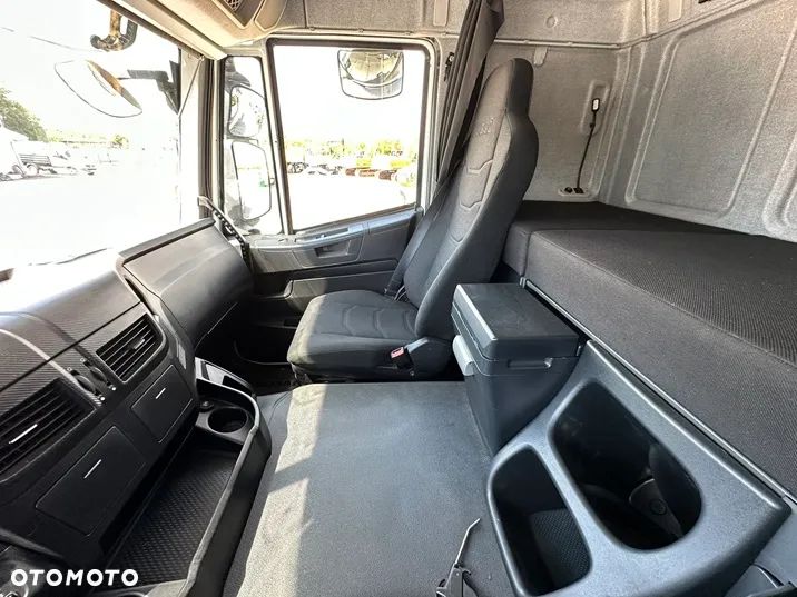 Iveco STRALIS 440 HI-ROAD - 31
