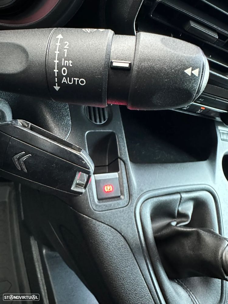 Citroën Berlingo Longa XL GPS Camara de Marcha Atrás IVA DEDUTIVEL - 16