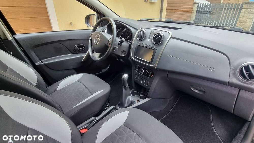 Dacia Sandero Stepway - 12