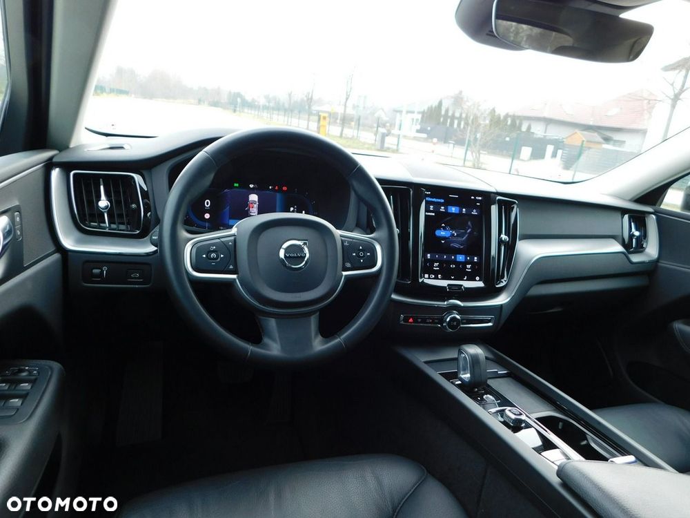 Volvo XC 60 B4 D AWD Geartronic Momentum Pro - 10
