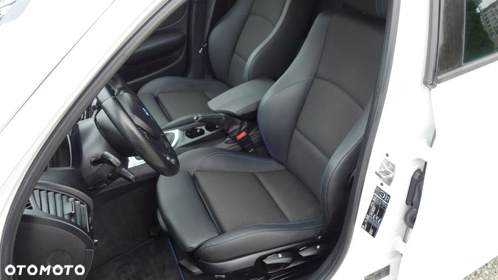 BMW Seria 1 116i Edition Sport - 16