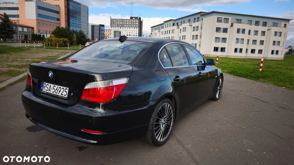 BMW Seria 5 520i - 17