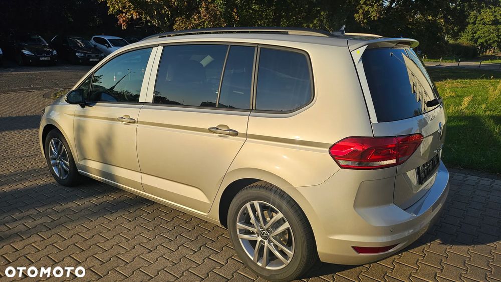 Volkswagen Touran 1.5 TSI EVO Comfortline Plus DSG - 4