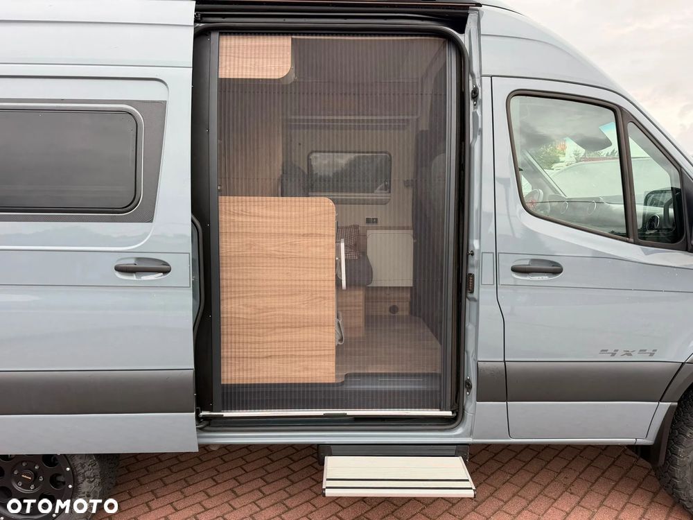 Hymer-Eriba Grand Canyon S - 12