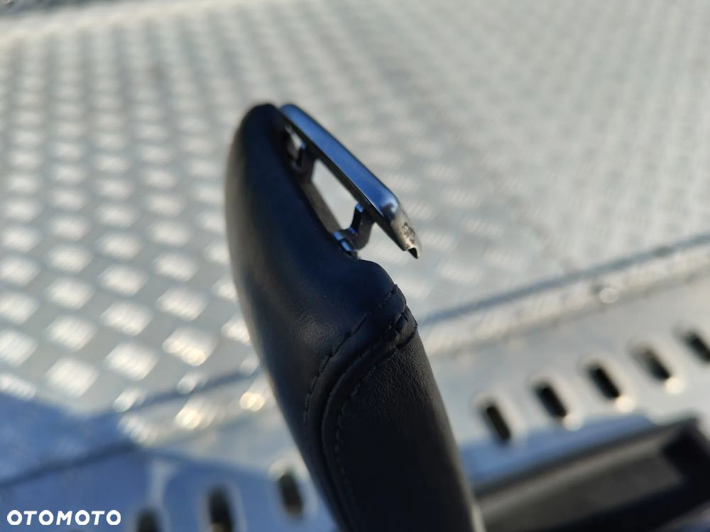 AUDI A8 D3 PODŁOKIETNIK Czarna Skóra Jak Nowa podwójny Idealny Stan - 13