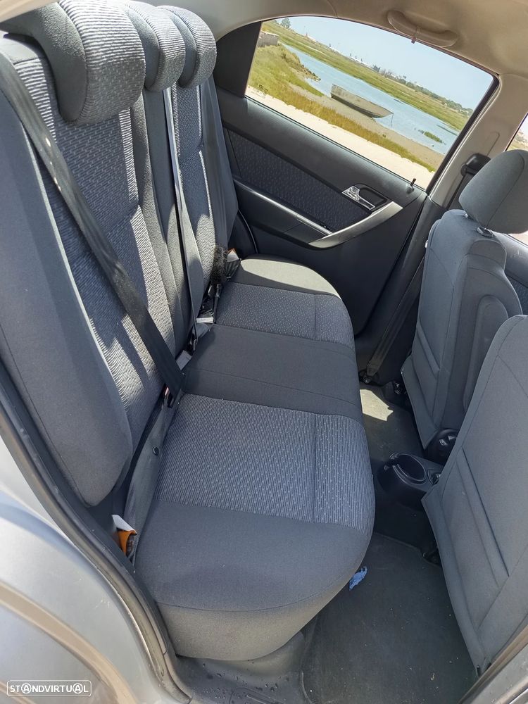 Chevrolet Aveo 1.4 LT - 13