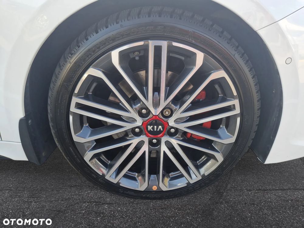 Kia ProCeed - 16