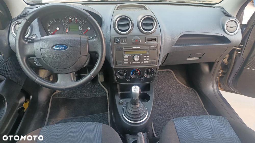 Ford Fiesta - 2