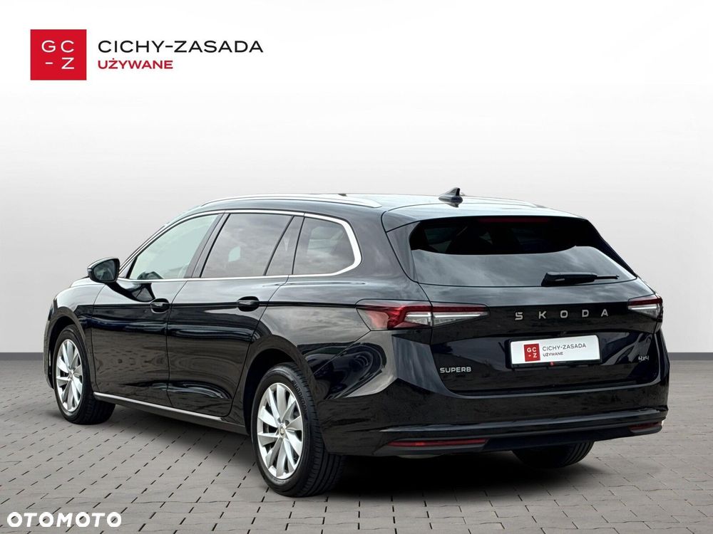 Skoda Superb 2.0 TDI SCR 4x4 Selection DSG - 4