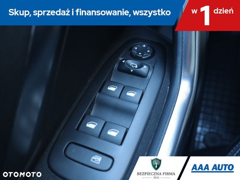 Peugeot 2008 - 18