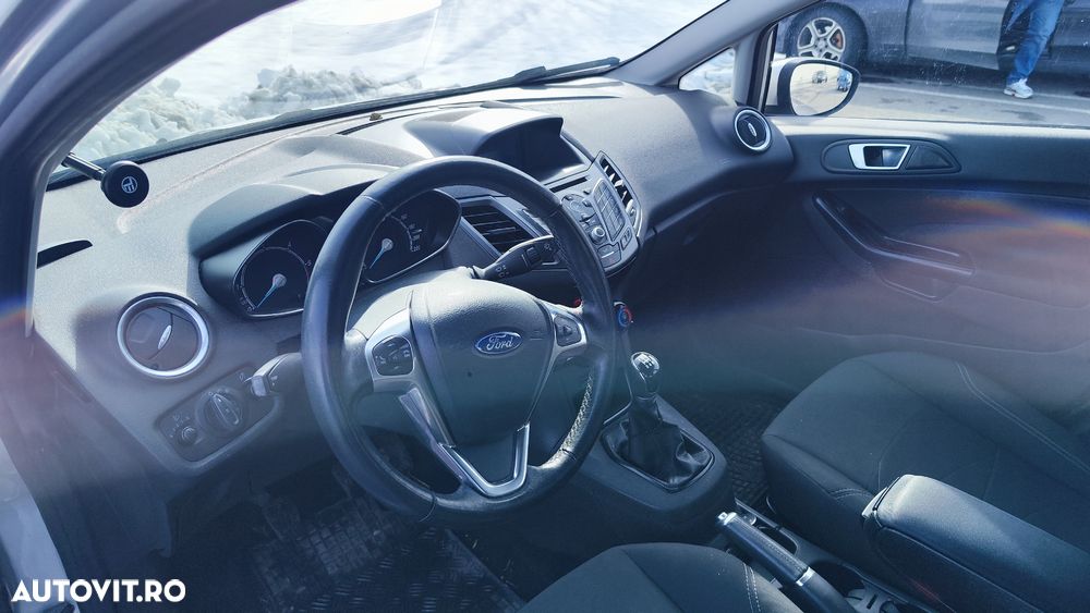 Ford Fiesta - 11