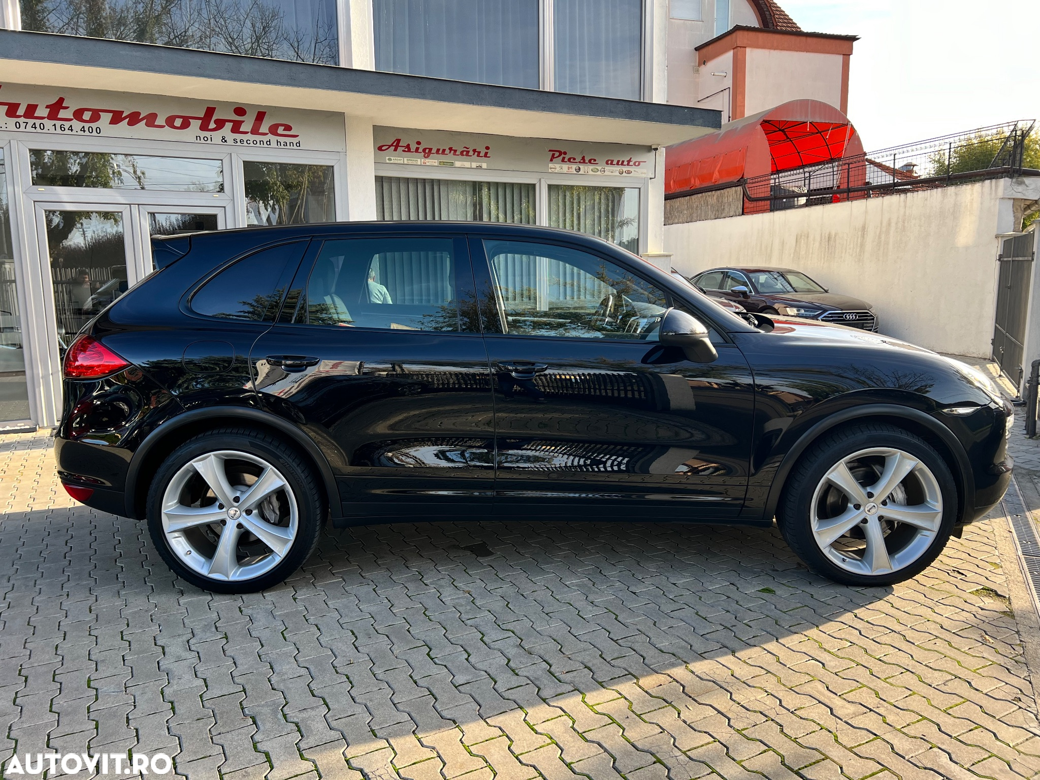 Porsche Cayenne - 4