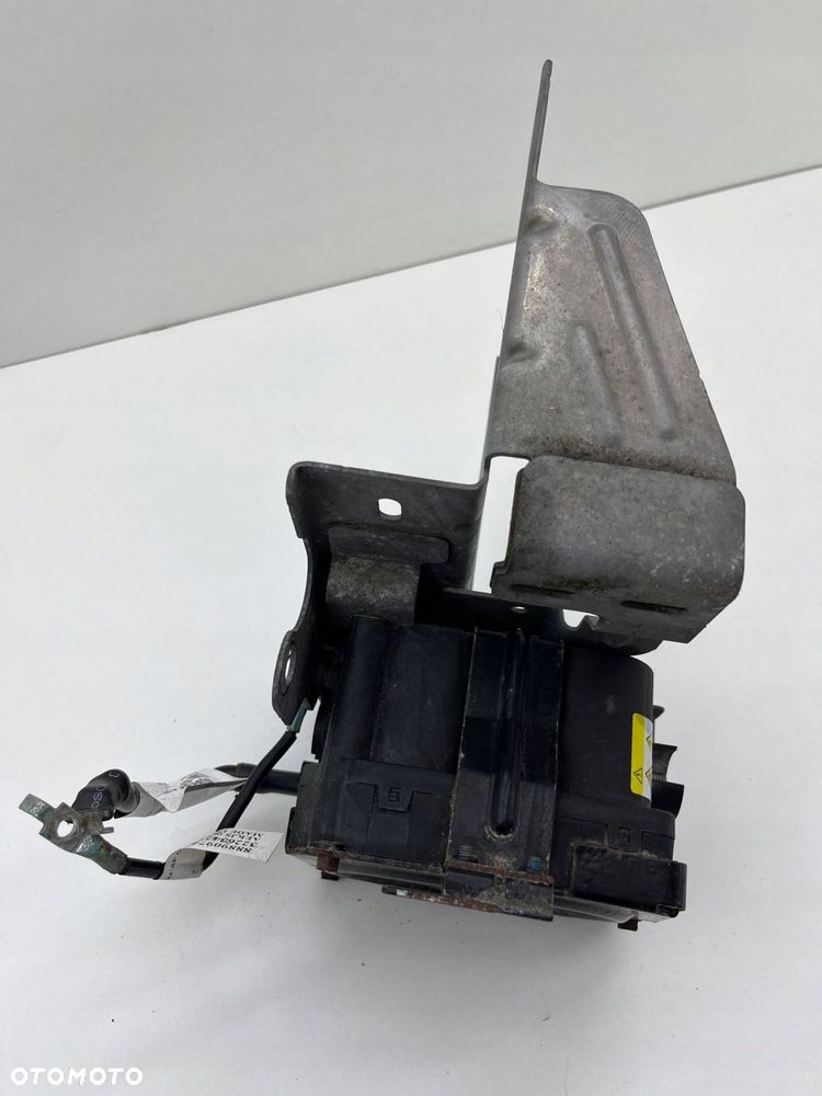 VOLVO XC40 KONDENSATOR ROZRUCHOWY KOMPLET 32311814 32290076 - 4