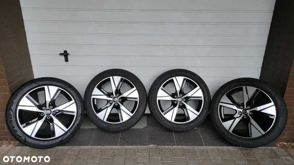 Koła Volvo XC40 Hybryda 19" 5x108 opony lato 235/50/19 255/45/19 (OL1763) - 2