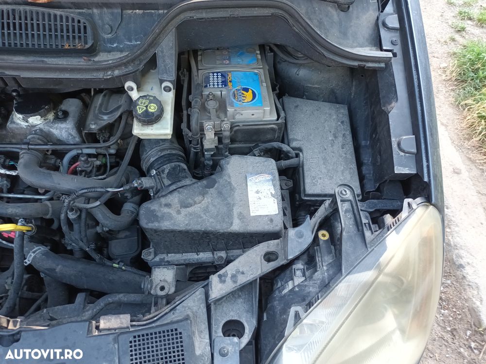 Dezmembrari  Ford C-MAX 1  2003  > 2010 1.8 TDCi Motorina - 31