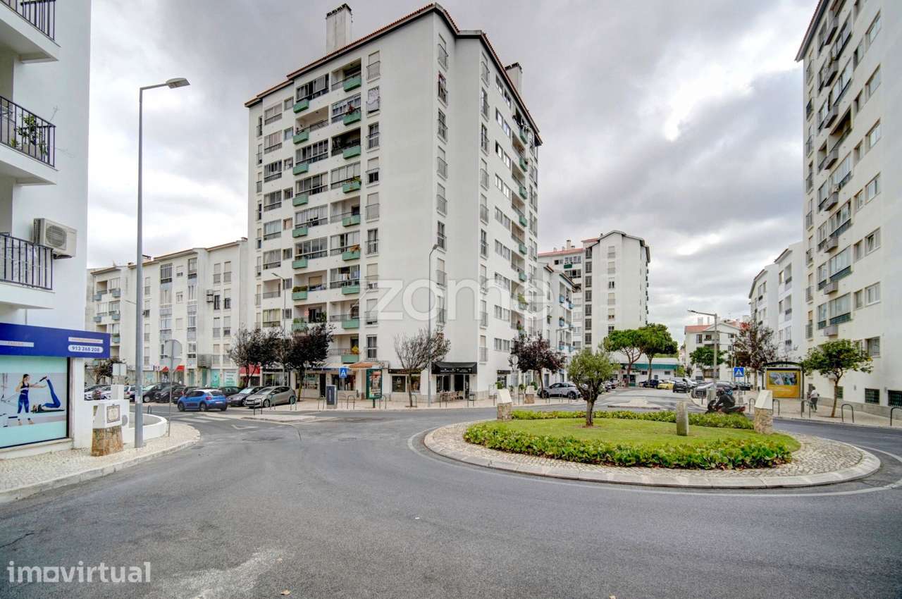 T1 espaçoso a 20 minutos a pé do centro e das praias de Cascais - Grande imagem: 2/25