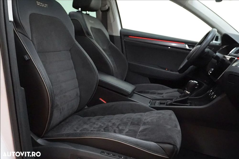 Skoda Superb Combi 2.0 TDI 4x4 DSG Scout - 7