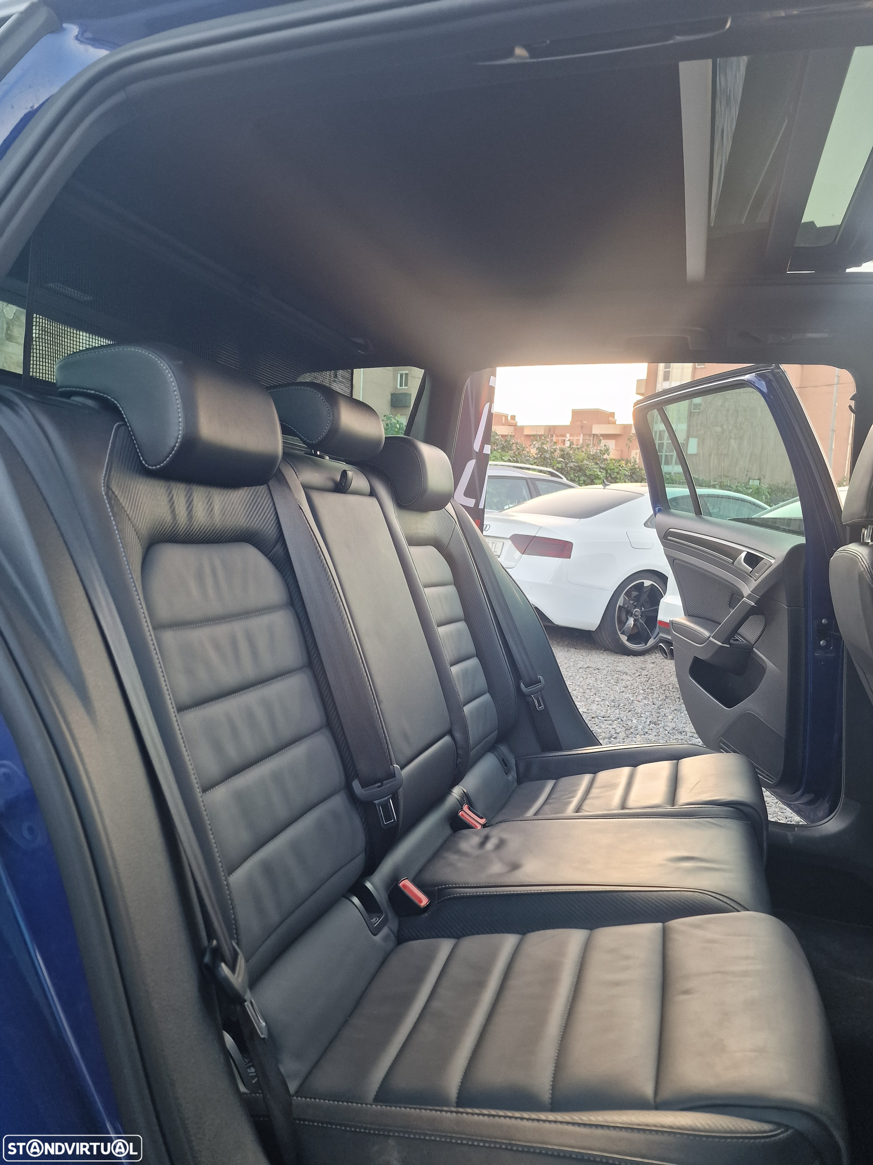 VW Golf Variant R 4Motion BlueMotion DSG - 12