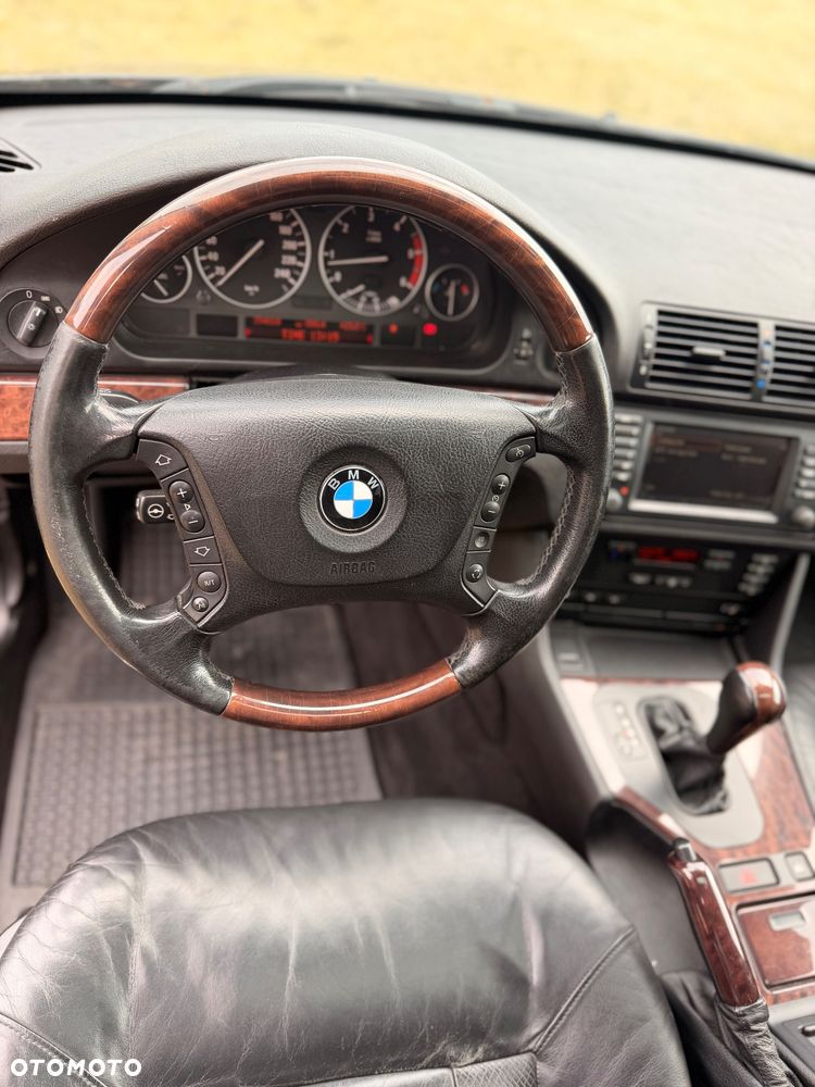 BMW Seria 5 - 23