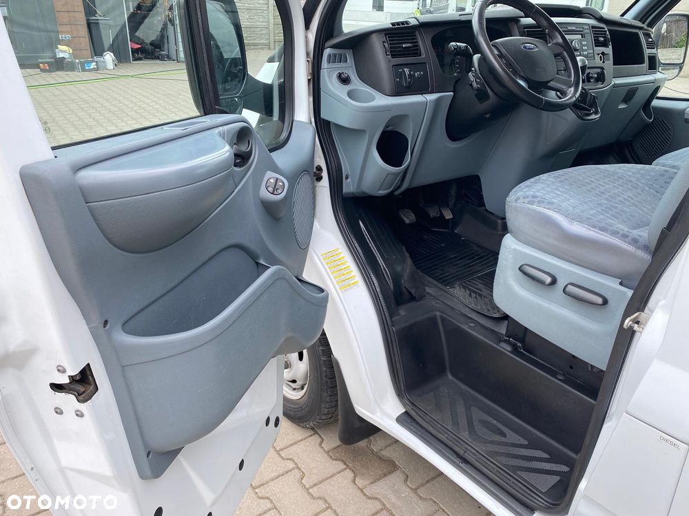 Ford TRANSIT - 11