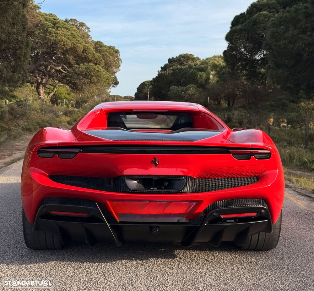 Ferrari 296 GTB 3.0 Twin-Turbo V6 - 7