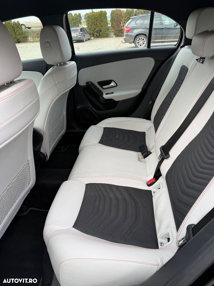 Mercedes-Benz A 180 d 7G-DCT AMG Line - 16