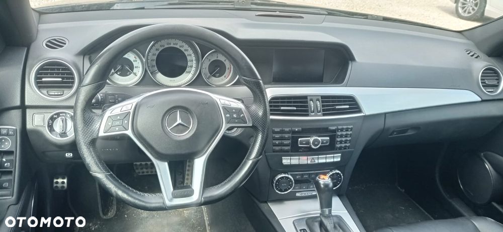 Mercedes-Benz Klasa C 300 CDI DPF 4Matic (BlueEFFICIENCY) 7G-TRONIC Avantgarde - 7