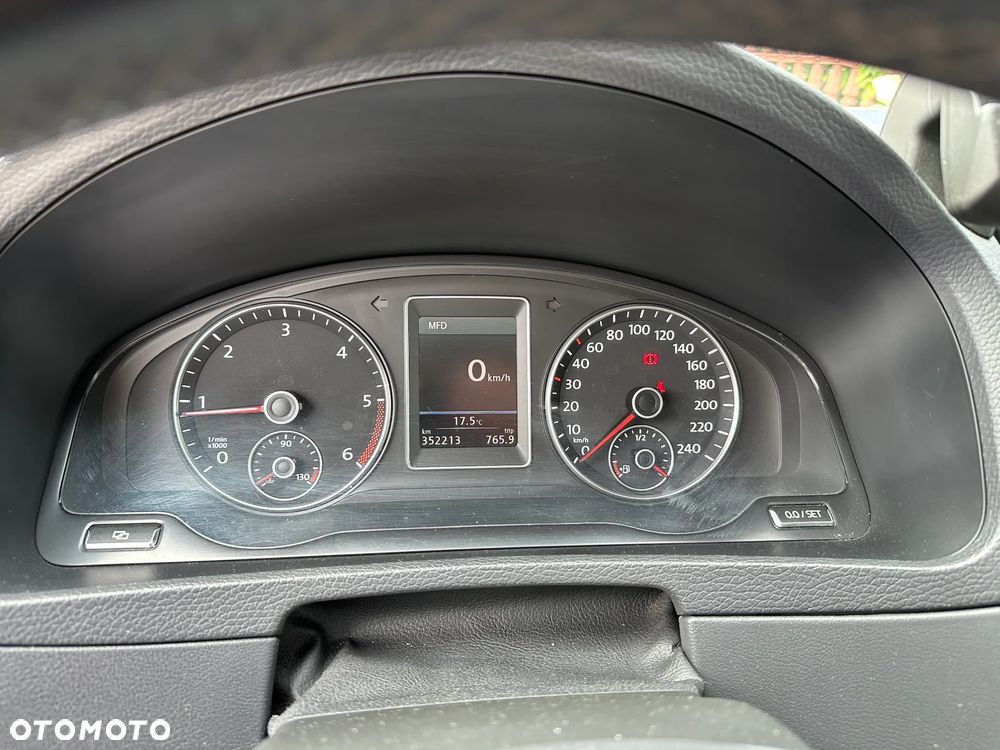 Volkswagen Multivan - 8