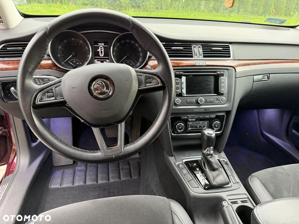 Skoda Superb 1.8 TSI Elegance DSG - 24