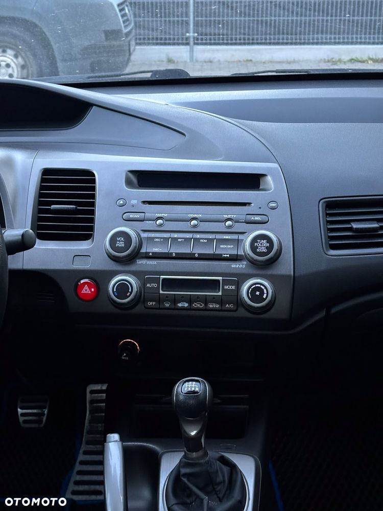 Honda Civic 1.8 Comfort - 19