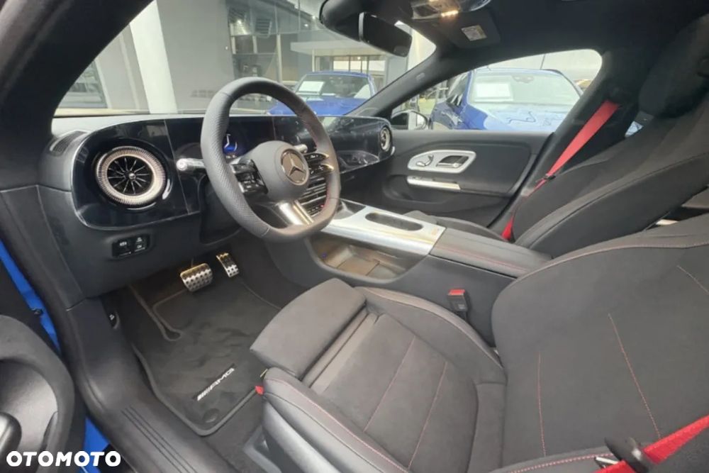 Mercedes-Benz CLA 180 7G-DCT - 14